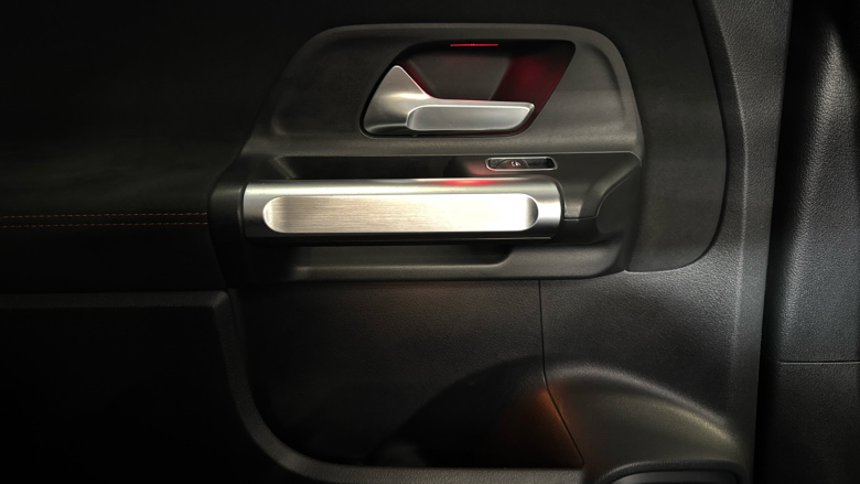 Mercedes-Benz GLB 200 AMG Line Premium 5dr 7G-Tronic Petrol Estate